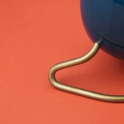 Arne Jacobsen Station Bordur Ø11 cm petroleum/hvid | Køb her