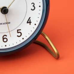 Arne Jacobsen Station Bordur Ø11 cm petroleum/hvid | Køb her