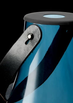 Holmegaard Design With Light Lanterne H25 mørk blå | Køb her