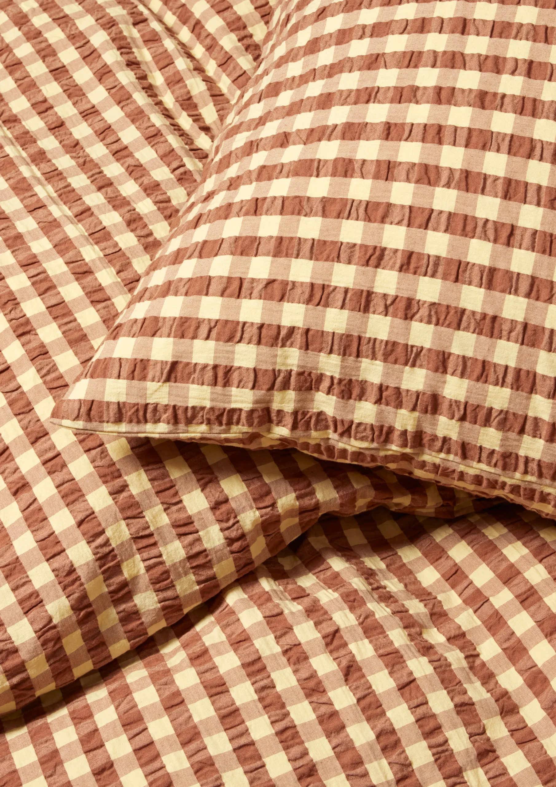 JUNA Bæk&Bølge Sengetøj 220x220 cm kanel/gul SE | Køb her