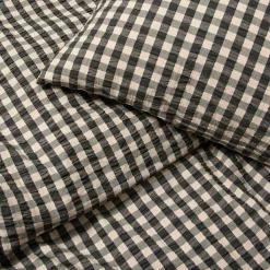 JUNA Bæk&Bølge Sengetøj 140x220 cm sort/sand DK | Køb her