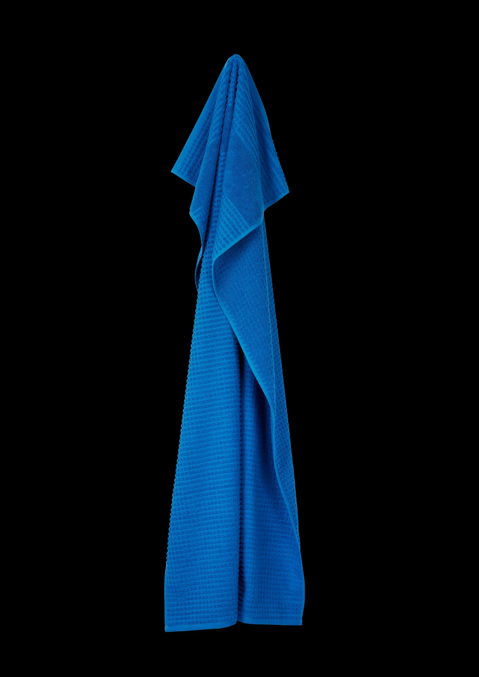 JUNA Håndklæde 70x140 cm i blå fra serien Check | Køb her