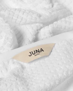 JUNA Håndklæde 70x140 cm i hvid fra serien Check | Køb her