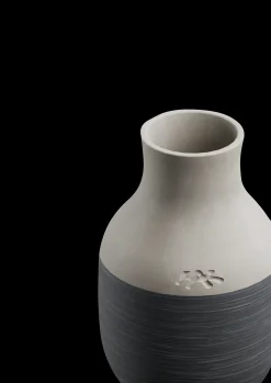 Kähler Omaggio Circulare Vase H12.5 cm antracitgrå | Køb nu