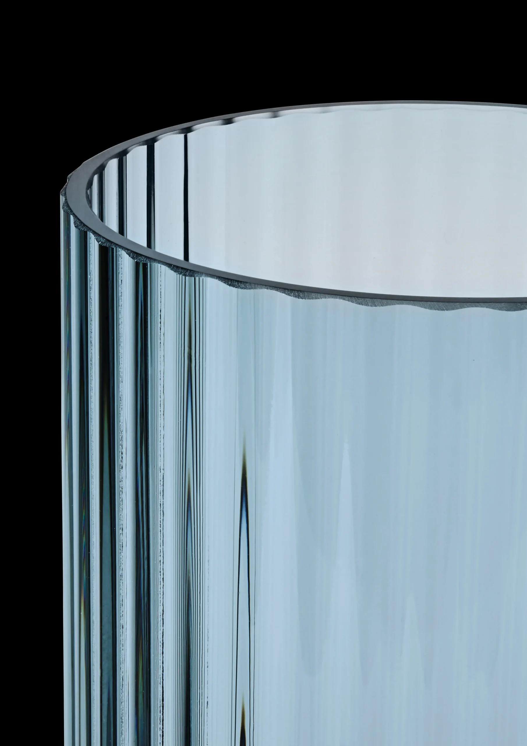 Lyngby Porcelæn Lyngby Vase midnight blue mundblæst glas