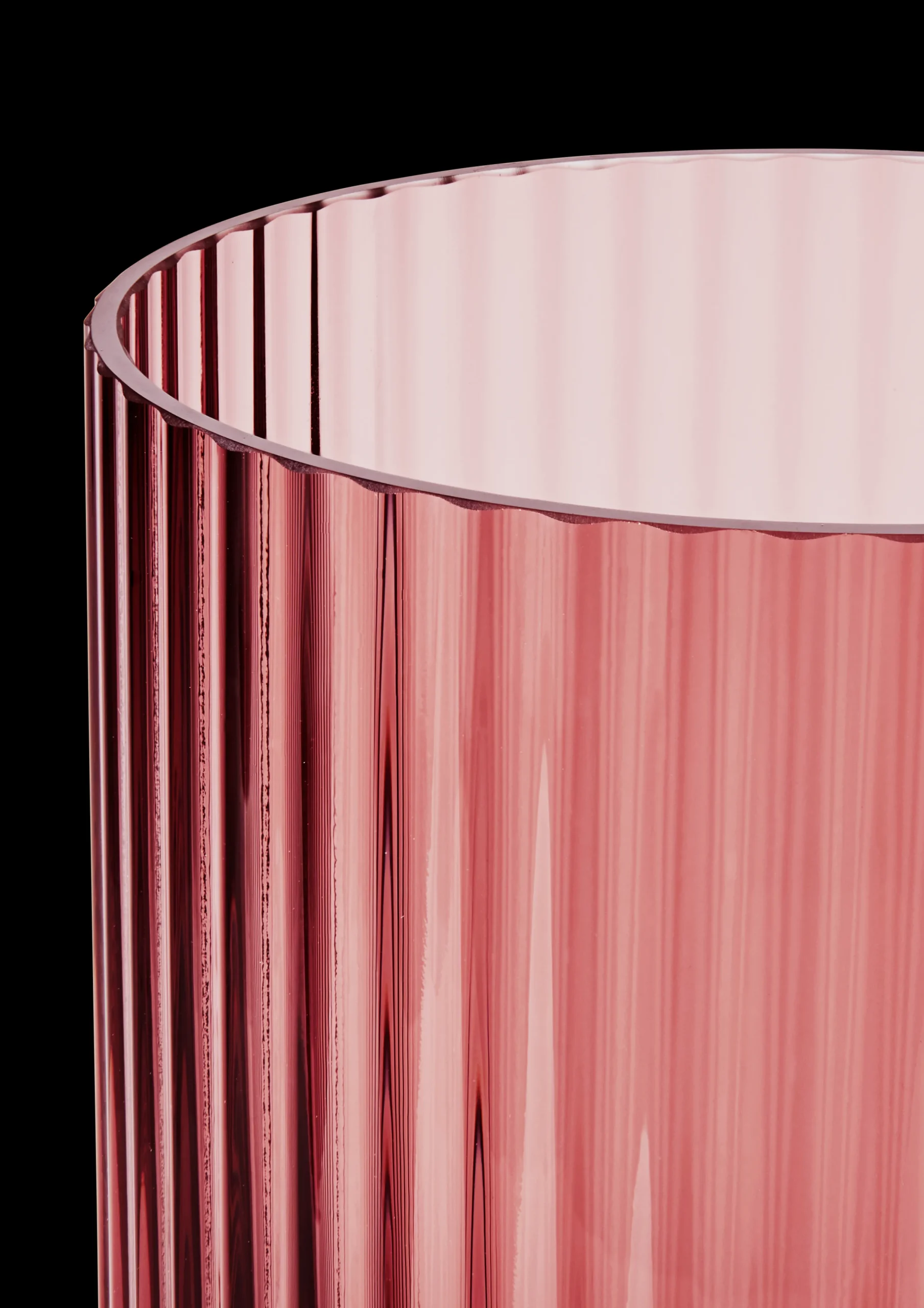 Lyngby Porcelæn Lyngby Vase burgundy mundblæst glas