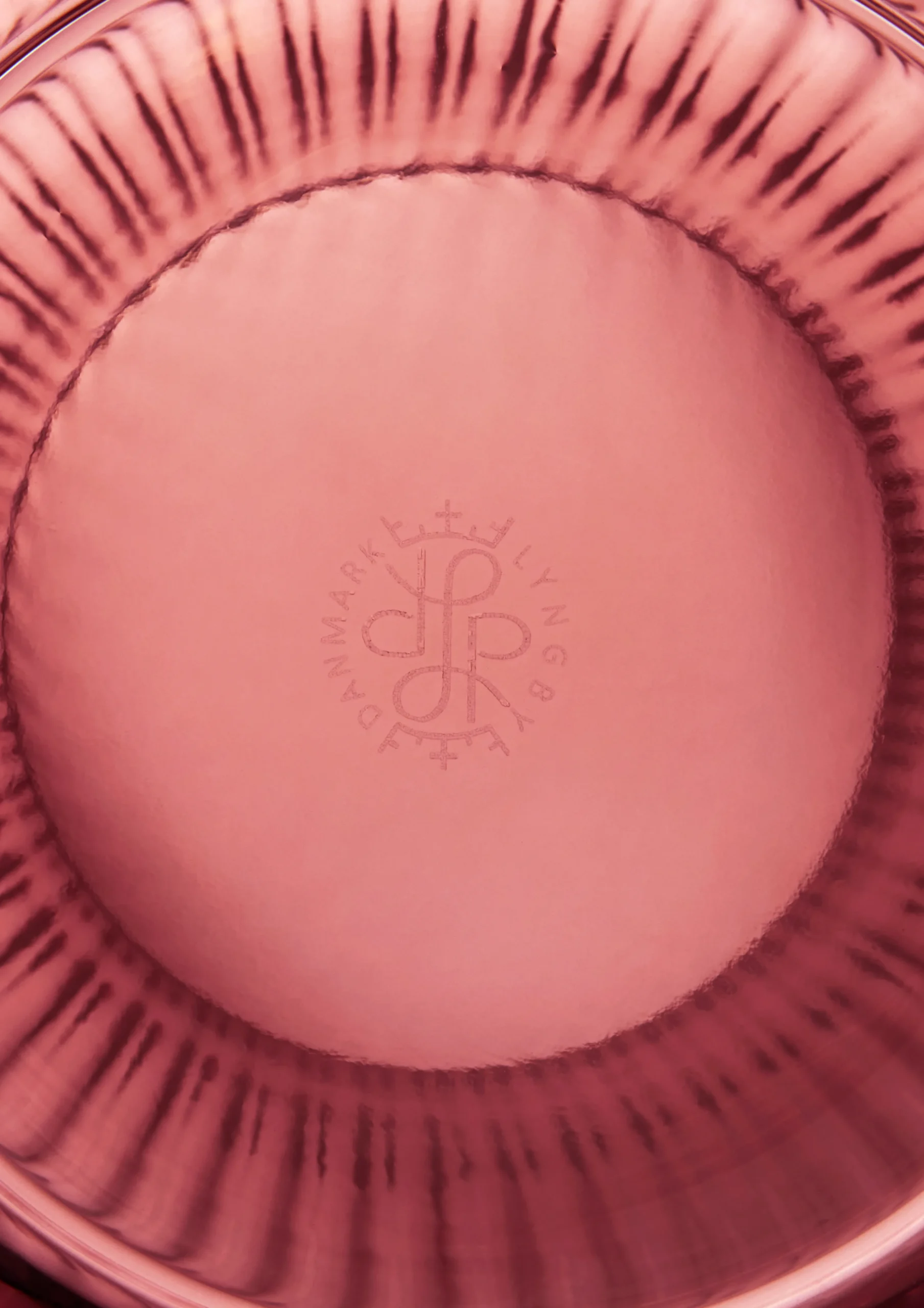 Lyngby Porcelæn Lyngby Vase burgundy mundblæst glas