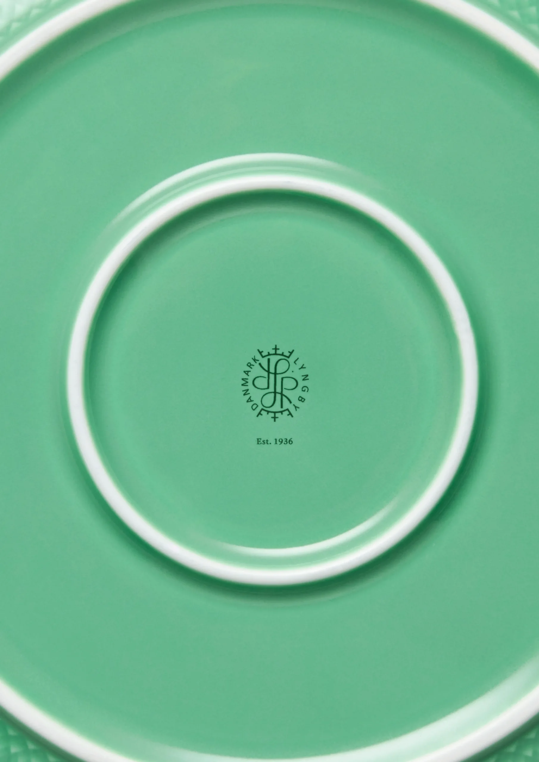 Lyngby Porcelæn Rhombe Color Serveringsskål Ø28 cm grøn